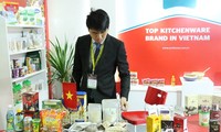 Banyak badan usaha Vietnam ikut serta pada Pekan Raya makanan internasional di Indonesia