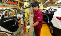 Tiongkok menurunkan tarif terhadap mobil ekpor dari AS
