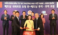 Ketua MN Nguyen Thi Kim Ngan dan Ketua Parlemen Republik Korea, Moon Hee Sang menghadiri Forum Investasi dan Perdagangan Vietnam-Republik Korea