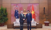 Sekjen Majelis Nasional Vietnam melakukan kunjungan kehormatan kepada Ketua Majelis Tinggi Australia yang sedang melakukan kunjungan di Vietnam