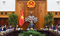 PM Vietnam, Nguyen Xuan Phuc memimpin Sidang Badan Harian Pemerintah tentang evaluasi situasi Hari Raya Tet tahun 2019