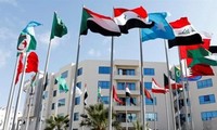 KTT Arab mengeluarkan Pernytaan Tunis