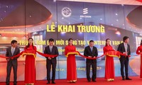 Membuka Pusat Pembaruan Kreatif  IoT yang pertama di Vietnam