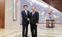 PM Vietnam, Nguyen Xuan Phuc melakukan pertemuan dengan Sekretaris Sekeretariat Komite Sentral Partai Komunis Tiongkok, Wang Huning