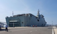 Dua kapal Angkatan Laut Kerajaan Australia mengunjungi Vietnam