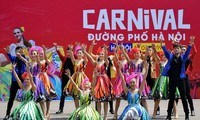 Kesan Festival Karnaval Jalanan Kota Hanoi