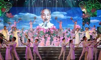Aktivitas- aktivitas yang bergelora memperingati ultah ke-129 Hari Lahir Presiden Ho Chi Minh