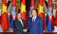 PM Vietnam, Nguyen Xuan Phuc menerima Ketua Parlemen Kamboja, Samdech Heng Samrin