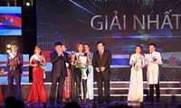 Radio Suara Vietnam dan Komite Rakyat Provinsi Quang Ninh membahas pekerjaan menyelenggarakan “Kontes Penyanyian ASEAN + 3”