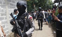 Polisi Indonesia mengganyang intrik pemboman pada Hari Nasional
