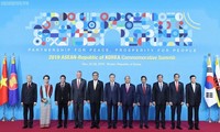 Vietnam Bersama Dengan ASEAN Terus Memperhebat Lebih Lanjut Lagi Hubungan Kemitraan Strategis dan Kerjasama Komprehensif dengan Republik Korea