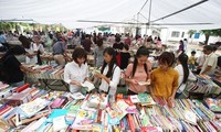 Memperkenalkan Sepintas Lintas tentang Pasar Buku Bekas di Kota Hanoi