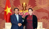 Ketua MN Vietnam, Nguyen Thi Kim Ngan Menerima Panglima Umum Angkatan Bersenjata Myanmar
