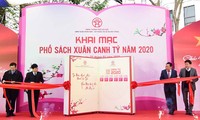 Kota Hanoi membuka Jalan Buku Musim Semi “Canh Ty”