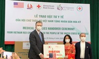 Vietnam menghadiahkan masker medis kepada AS