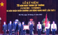 Presiden Nguyen Xuan Phuc: Sekolah Tinggi Ilmu Keguruan Hanoi Perlu Beradaptasi secara Kuat untuk Perlengkapi Keterampilan dan Pengetahuan Baru