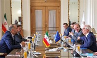 Iran Desak AS untuk Pilih antara Kesepakatan Nuklir dan Tuntutan Sepihak