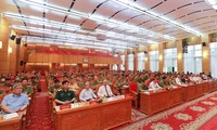 Pasukan Keamanan Publik Rakyat Belajar dan Bertindak Sesuai dengan  Pikiran, Moral dan Gaya Hidup Ho Chi Minh
