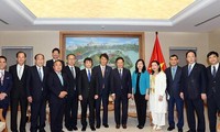 Deputi PM Vietnam, Pham Binh Minh Terima Ketua Grup Layanan Medis Darurat Jepang