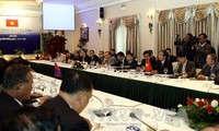 Konferenz zur Entwicklung vietnamesischer und kamboschanischer Grenzprovinzen