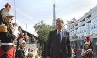 Die ersten 100 Tage des französischen Präsidenten Francois Hollande