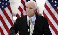 US-Senator John McCain schreibt über Vietnam