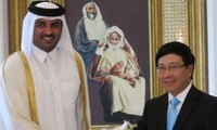 Außenminister Pham Binh Minh besucht Katar
