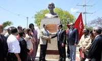 Einweihung des Ho Chi Minh Denkmal in der Dominikanischen Republik