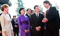 Staatspräsident Truong Tan Sang beteiligt sich am vietnamesisch-ungarischen Unternehmensforum