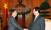 Premierminister Nguyen Tan Dung trifft thailändischen und indischen Botschafter 