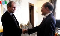 Vietnams Parlamentspräsident empfängt Generalsekretär der italienischen Rifondazione Communista