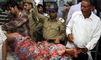 Indien und Pakistan beschuldigen sich gegenseitig der Verletzung der Wafferuhe