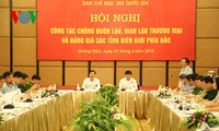 Vize-Premierminister Nguyen Xuan Phuc leitet die Sitzung der Abteilung zur Schmuggelbekämpfung