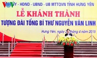 Staatspräsident nimmt an der Einweihung des Denkmals des KPV-Generalsekretärs Nguyen Van Linh teil