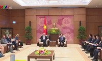 Parlamentspräsident Nguyen Sinh Hung trifft EU-Botschafter Franz Jessen