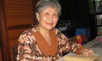 Gedichtvorträgerin Tran Thi Tuyet in Erinnerungen der Gedichtliebhaber