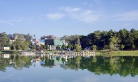 Schöner und attraktiver See Xuan Huong in Da Lat