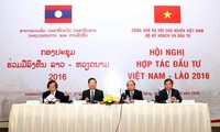 Konferenz über Investitionszusammenarbeit zwischen Vietnam und Laos