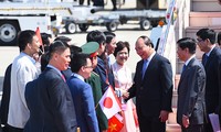 Premierminister Nguyen Xuan Phuc beginnt den Besuch zur Teilnahme am erweiterten G7-Gipfel in Japan