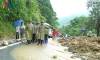 Vize-Premierminister Trinh Dinh Dung leitet die Bewältigung der Folgen der Überschwemmung in Lao Cai