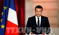 Präsident Emmanuel Macron verspricht, seinen Landsleuten wieder Selbstvertrauen zu geben