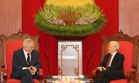 KPV-Generalsekretär Nguyen Phu Trong trifft Tschechiens Präsident Milos Zeman