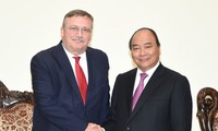 Premierminister Nguyen Xuan Phuc empfängt den ungarischen Botschafter in Vietnam, Öry Csaba 