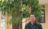 Der in Deutschland lebende Pham Hung Manh engagiert sich für den Anbau von Pflanzen in Vietnam