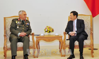Vize-Premierminister Pham Binh Minh empfängt den Vorsitzenden des Militärausschusses der EU