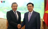 Vize-Premierminister Vuong Dinh Hue empfängt Vize-Präsident des Konzerns Mitsubishi Motors