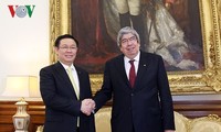 Vize-Premierminister Vuong Dinh Hue besucht Portugal