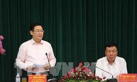 Vize-Premierminister Vuong Dinh Hue besucht Provinz Nam Dinh