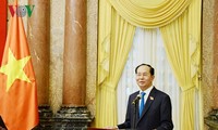 Staatspräsident Tran Dai Quang trifft weibliche Abgeordnete
