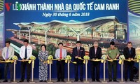 Einweihung des ersten internationalen Vier-Sterne-Flughafenterminals in Vietnam